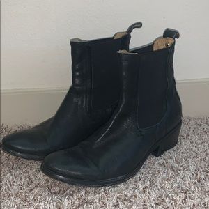 FRYE black Melissa Chelsea boot